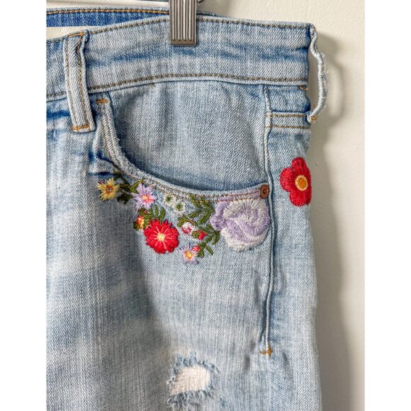 Anthropologie Pilcro Slim Boyfriend Embroidered Denim Shorts - Picture 11 of 15